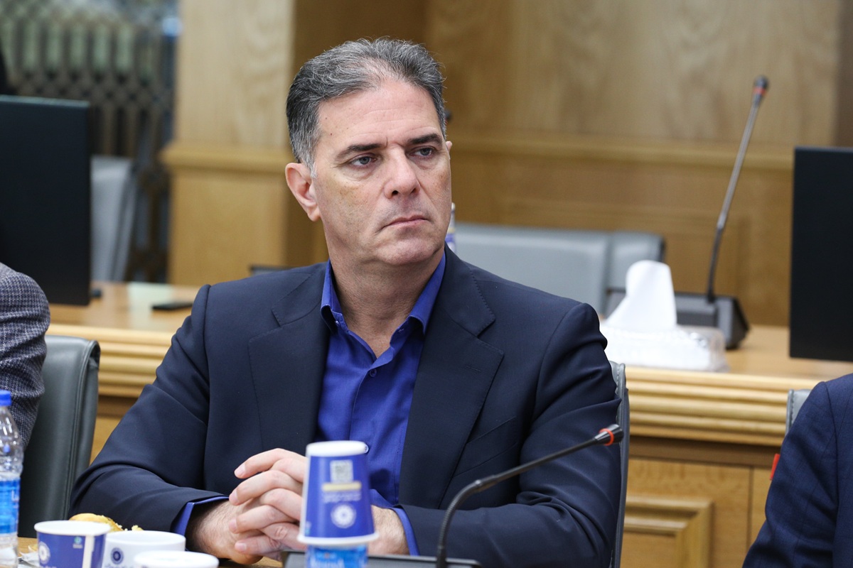 تداوم توقف کامیون‌ها در مرزهای افغانستان، مزیت ترانزیتی ایران را تهدید می‌کند